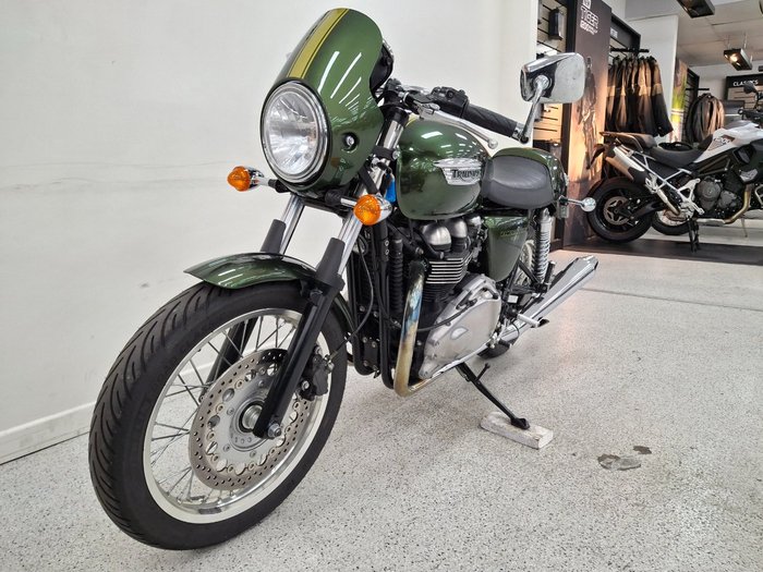 2016 Triumph THRUXTON 900 Green
