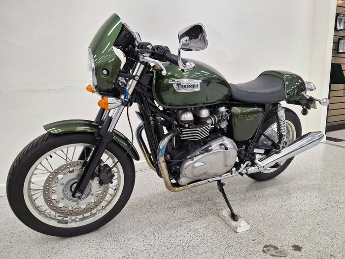 2016 Triumph THRUXTON 900 Green
