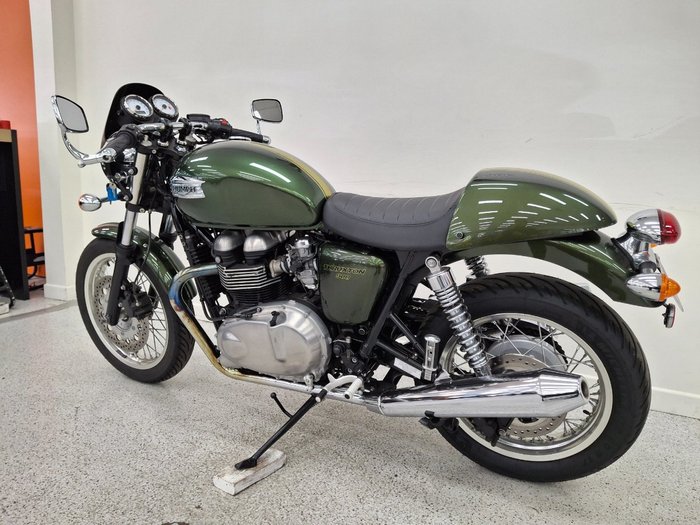 2016 Triumph THRUXTON 900 Green