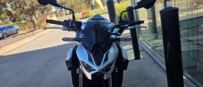 2025 Kawasaki Z900 SUPERNAKED SL1