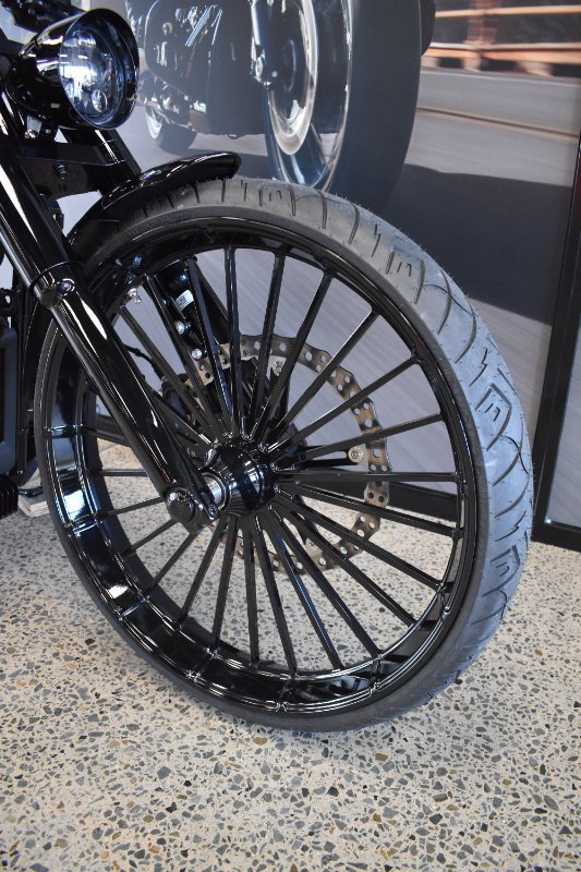 2025 Harley-davidson FXBR BREAKOUT (117) VIVID BLACK