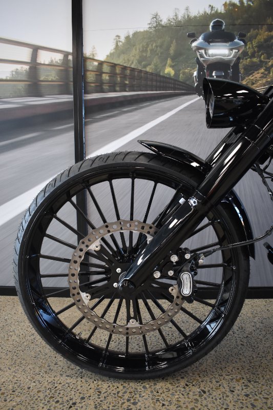 2025 Harley-davidson FXBR BREAKOUT (117) VIVID BLACK