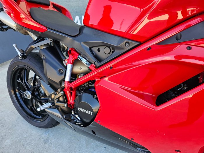 2012 DUCATI 848 EVO Red