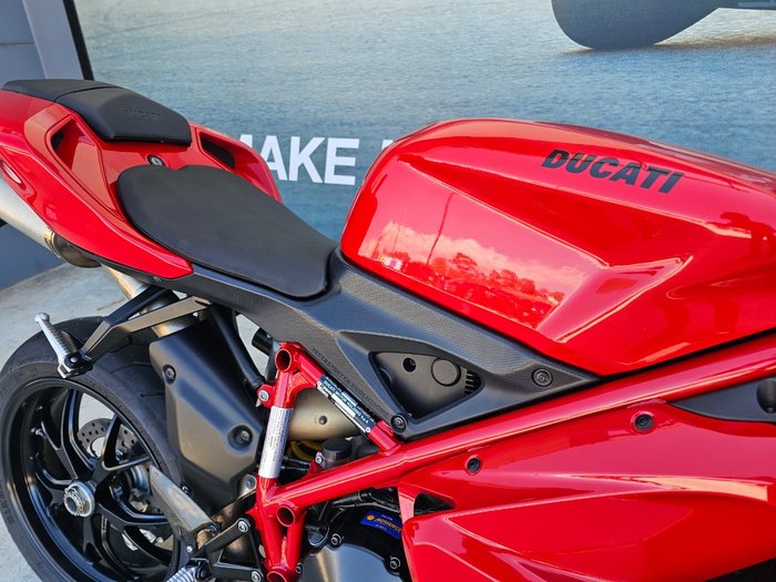 2012 DUCATI 848 EVO Red