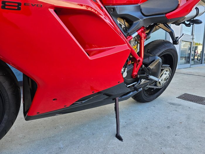 2012 DUCATI 848 EVO Red