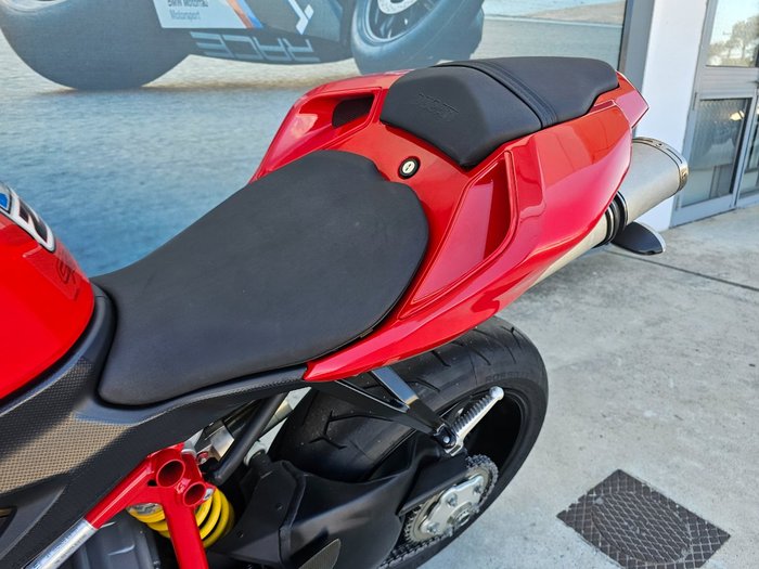2012 DUCATI 848 EVO Red