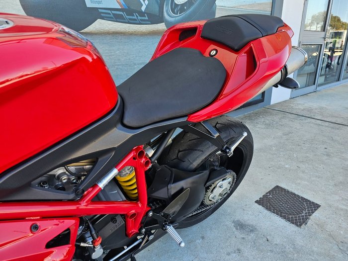 2012 DUCATI 848 EVO Red