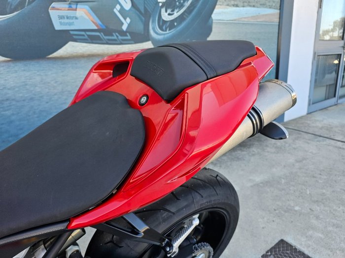 2012 DUCATI 848 EVO Red