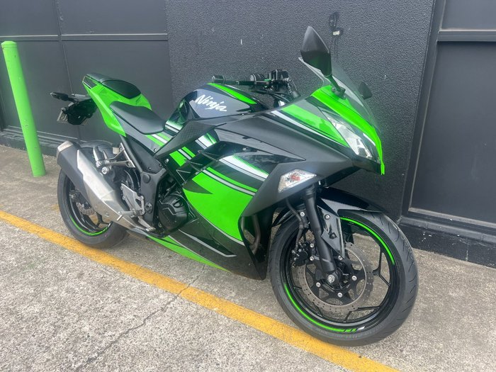 2017 Kawasaki NINJA 300 SE KRT REPLICA GREEN