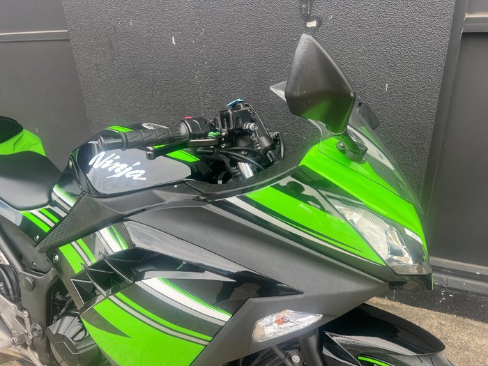 2017 Kawasaki NINJA 300 SE KRT REPLICA GREEN