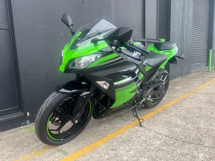 2017 Kawasaki NINJA 300 SE KRT REPLICA GREEN