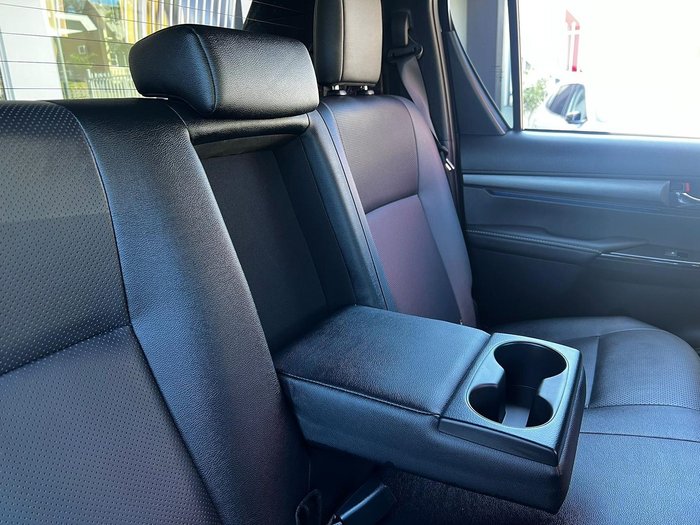 2023 Toyota Hilux Rogue