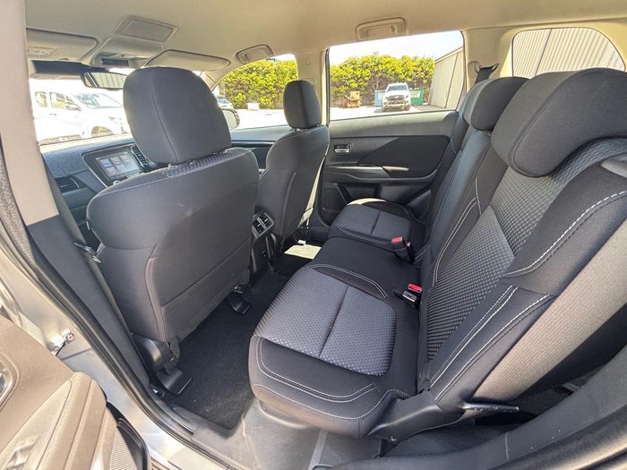 2020 Mitsubishi Outlander ES