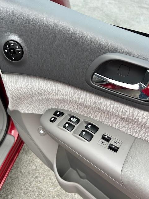 2007 Kia Grand Carnival EX VQ Cherry Kiss