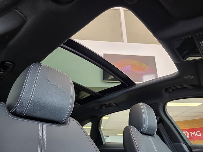 2023 Jaguar F-PACE P250 R-Dynamic S