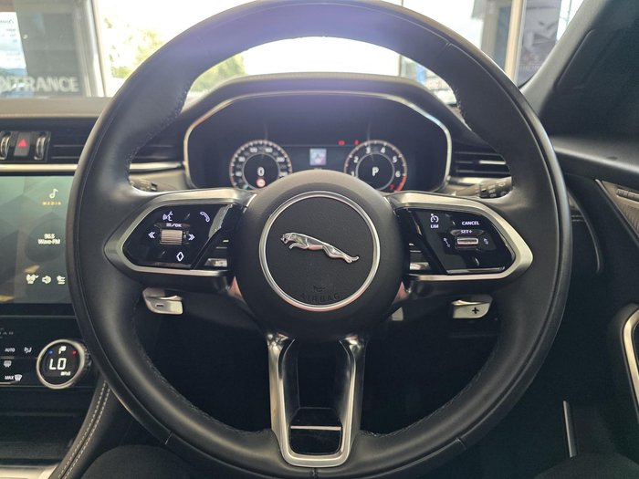 2023 Jaguar F-PACE P250 R-Dynamic S