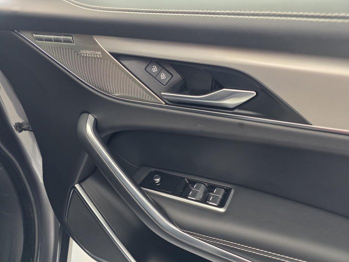 2023 Jaguar F-PACE P250 R-Dynamic S