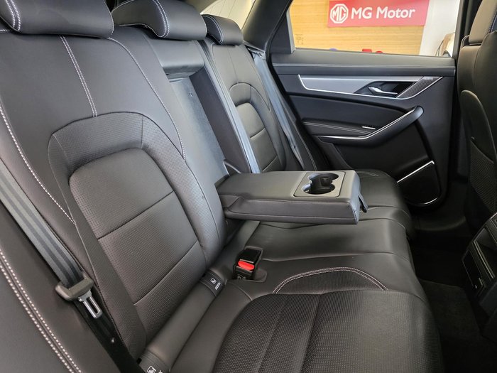 2023 Jaguar F-PACE P250 R-Dynamic S