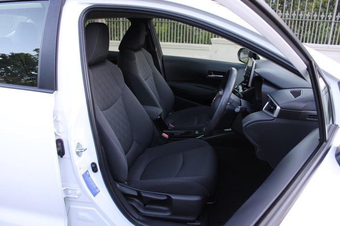 2022 Toyota Corolla Ascent Sport Hybrid ZWE211R Glacier White