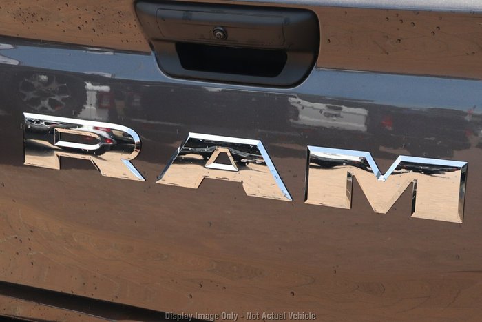 2024 RAM 1500 Big Horn Crew Cab LWB