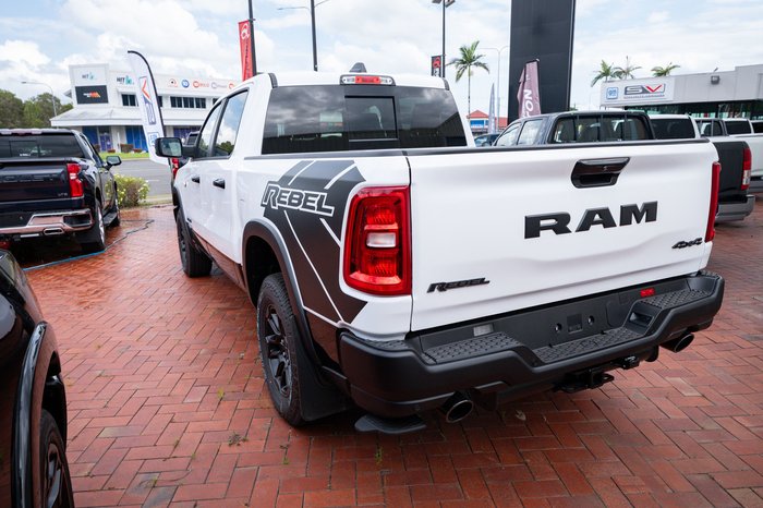 2025 RAM 1500 Rebel Crew Cab SWB Hurricane SO