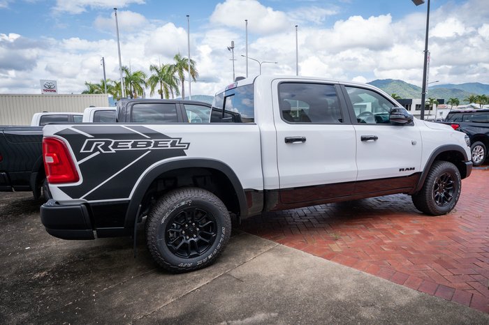 2025 RAM 1500 Rebel Crew Cab SWB Hurricane SO