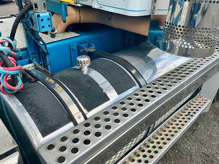 2010 Kenworth T402 Special Build See Spec Cond Hyd $72275+Gst KENWORTH T402 DAY CAB