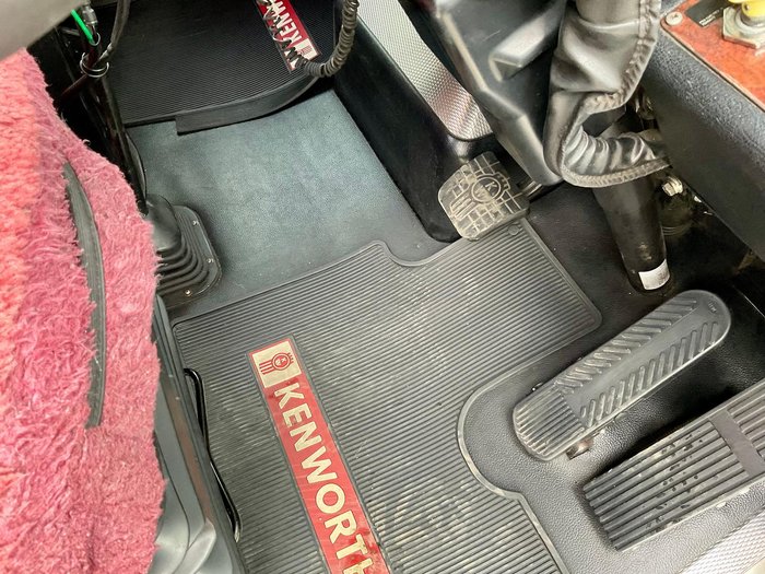 2010 Kenworth T402 Special Build See Spec Cond Hyd $72275+Gst KENWORTH T402 DAY CAB