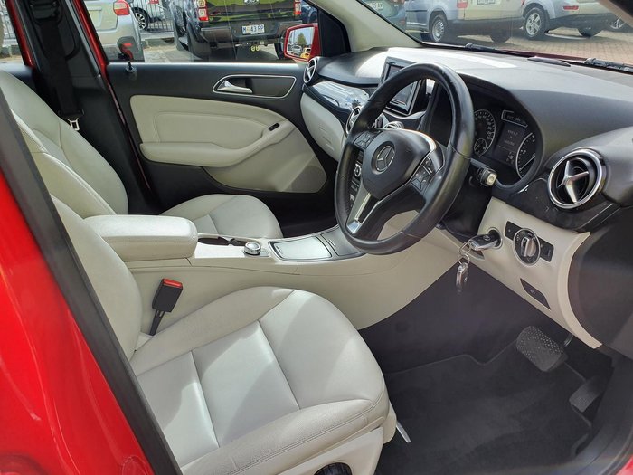 2013 Mercedes-Benz B-Class B180 BlueEFFICIENCY W246 Jupiter Red
