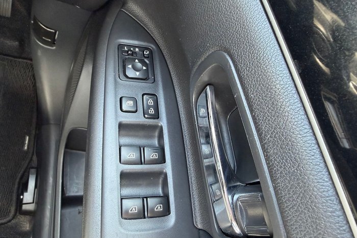 2020 Mitsubishi Outlander LS