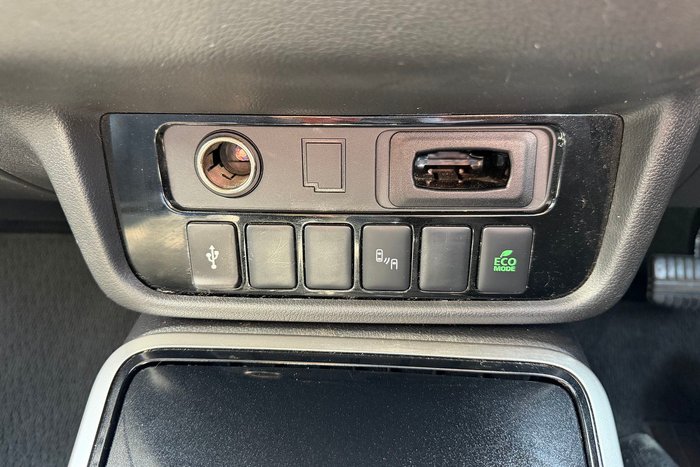 2020 Mitsubishi Outlander LS