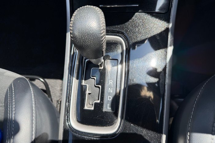 2020 Mitsubishi Outlander LS