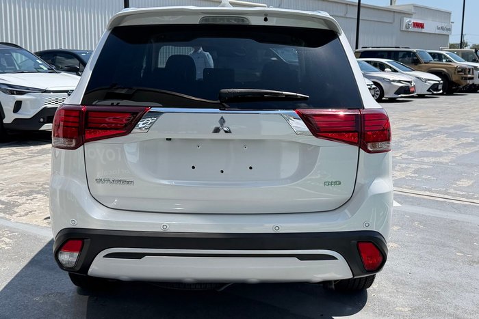 2020 Mitsubishi Outlander LS