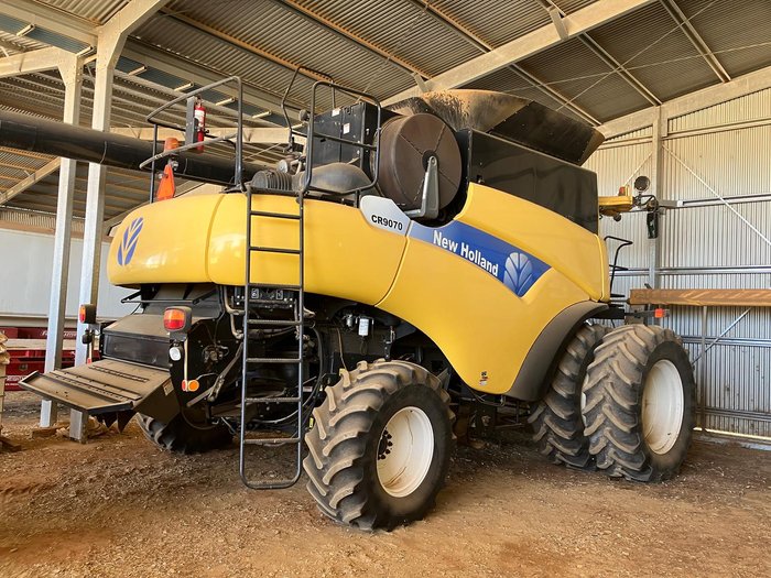 2011 New Holland Cr9070
