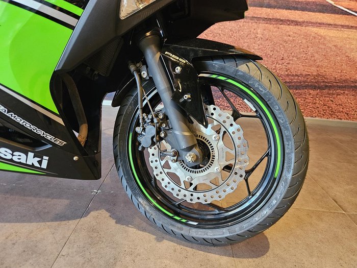 2017 Kawasaki Ninja 300 ABS (EX300B) Ninja Green