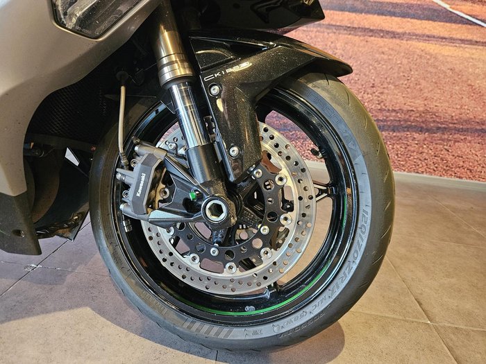 2020 Kawasaki Ninja H2 SX SE (ZX10002B) Ninja H2 Grey