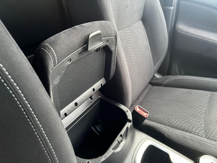 2015 Nissan Navara RX