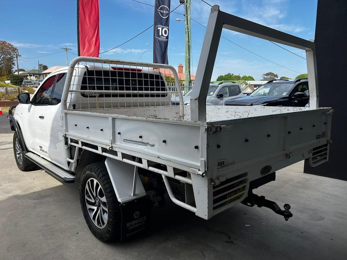 2015 Nissan Navara RX