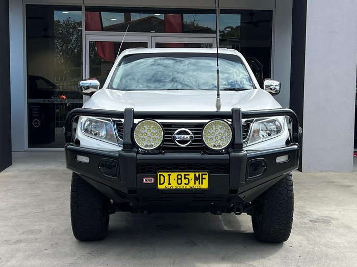2015 Nissan Navara RX
