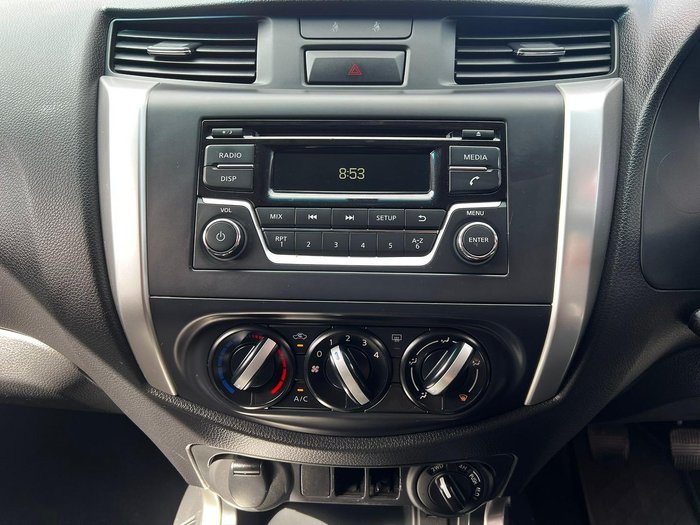 2015 Nissan Navara RX