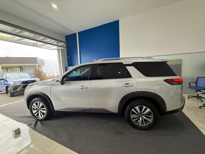 2023 Nissan Pathfinder Ti