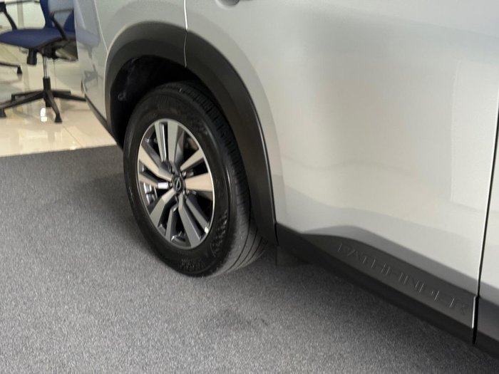 2023 Nissan Pathfinder Ti