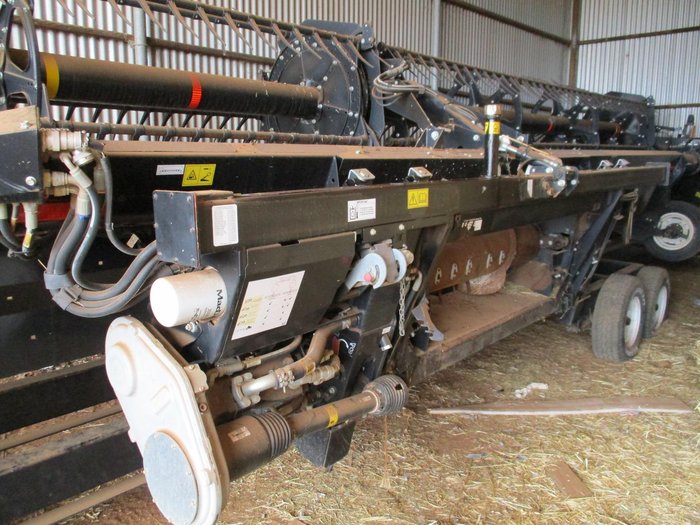 2017 New Holland Cr8.90 Yellow