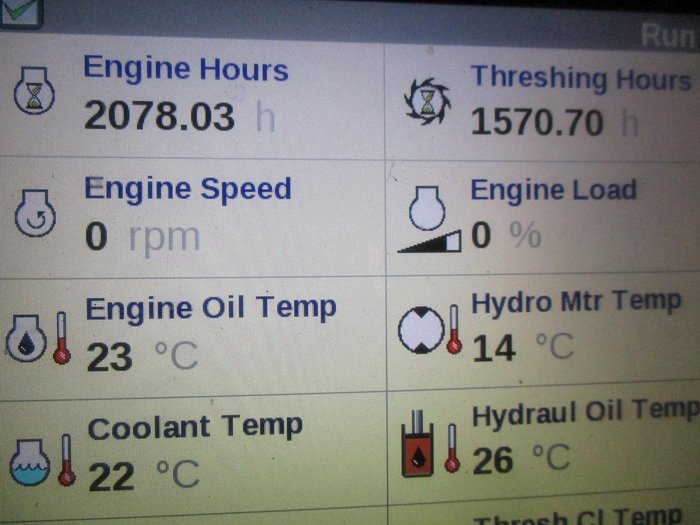 2017 New Holland Cr8.90 Yellow