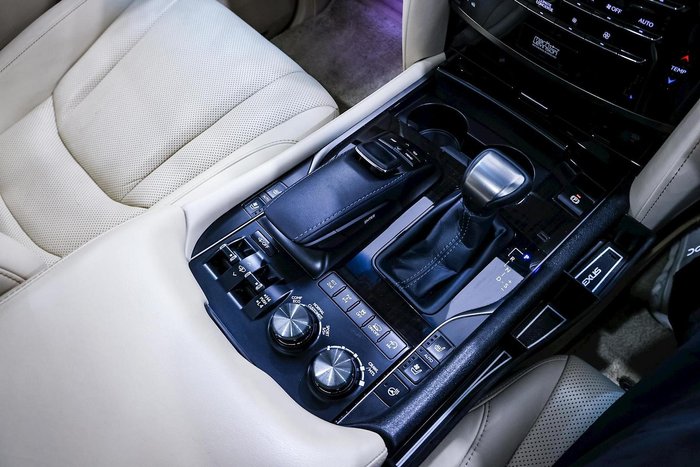 2017 Lexus LX 570 URJ201R 4X4 Dual Range White Pearl