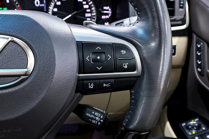 2017 Lexus LX 570 URJ201R 4X4 Dual Range White Pearl