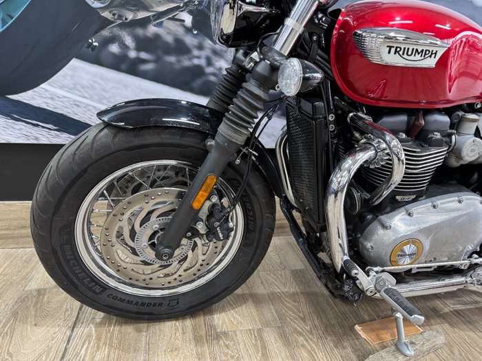 2018 Triumph SPEEDMASTER RED
