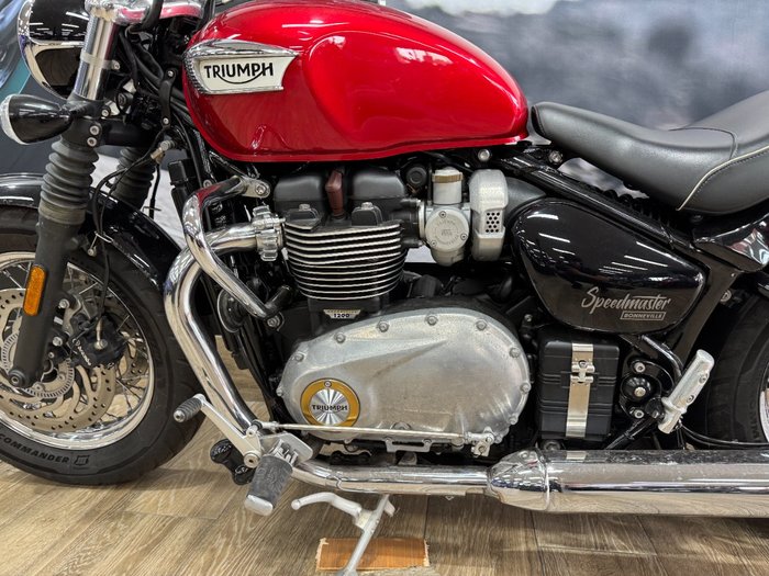 2018 Triumph SPEEDMASTER RED