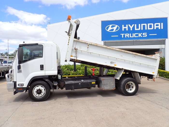 2015 ISUZU FSR 700 WHITE