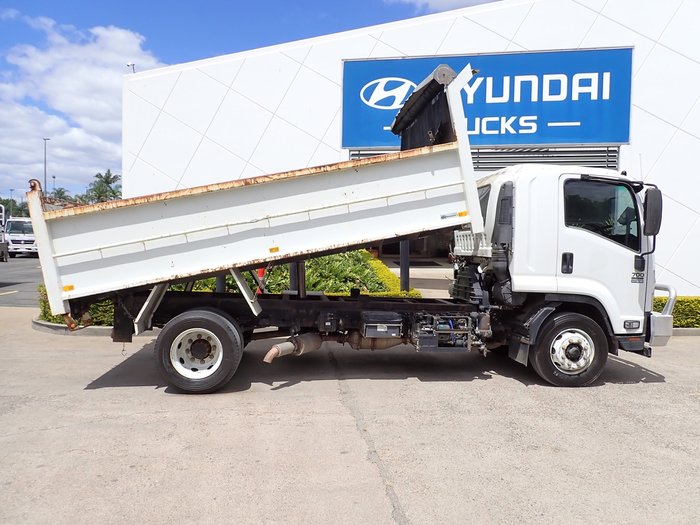 2015 ISUZU FSR 700 WHITE